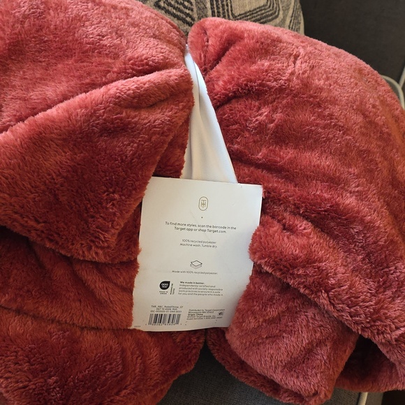 Target Threshold Throw Rust Color - Picture 3 of 5